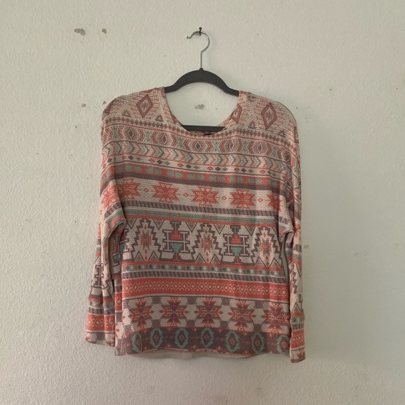 5 FOR $10 DEAL // geometric pattern knit top - Picture 1 of 3